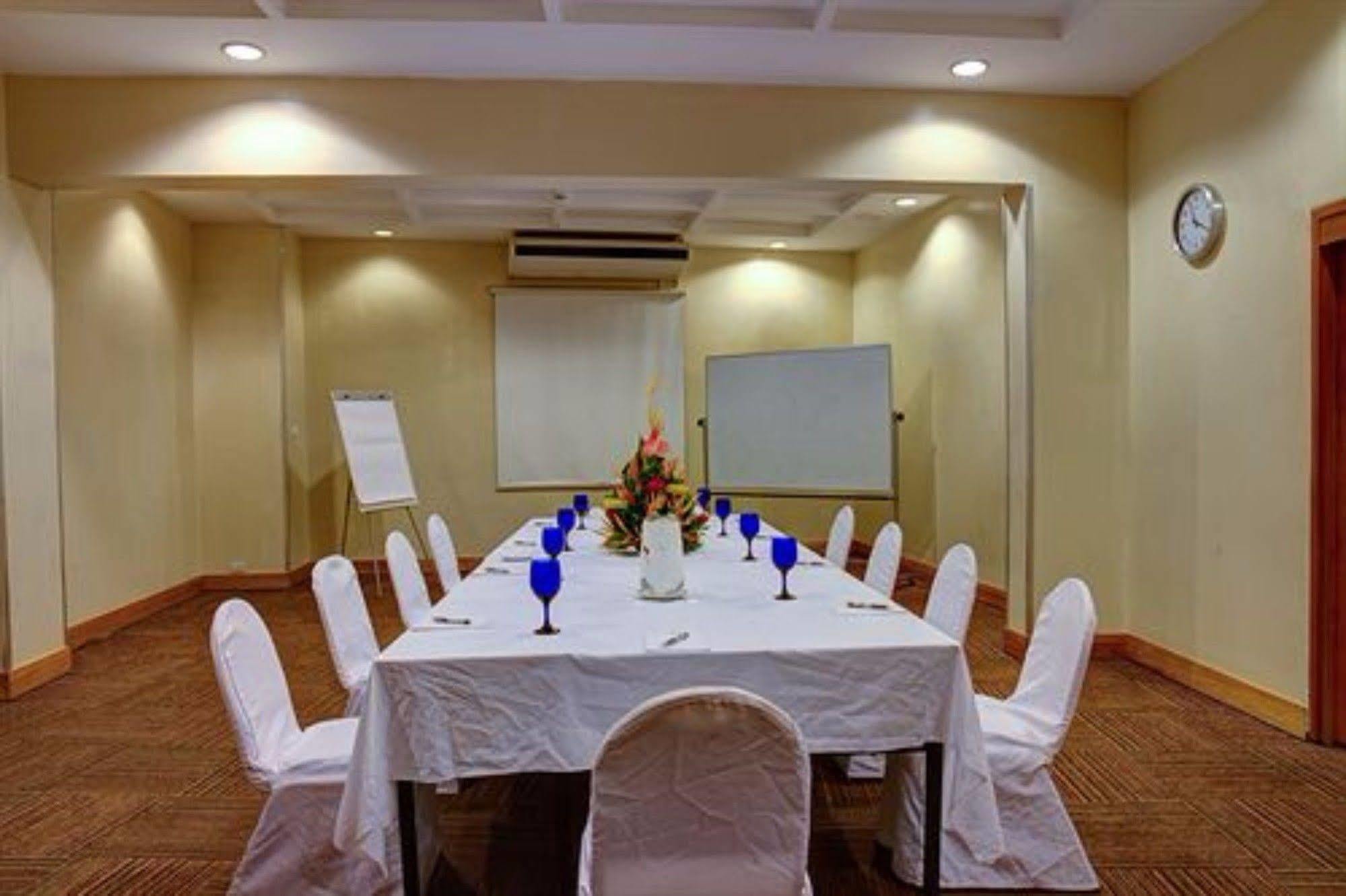 Tanoa Plaza Hotel Suva Extérieur photo